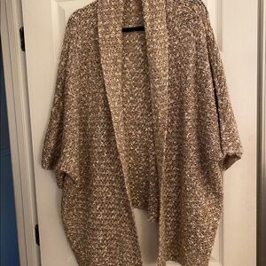 Short sleeve sweater overpiece